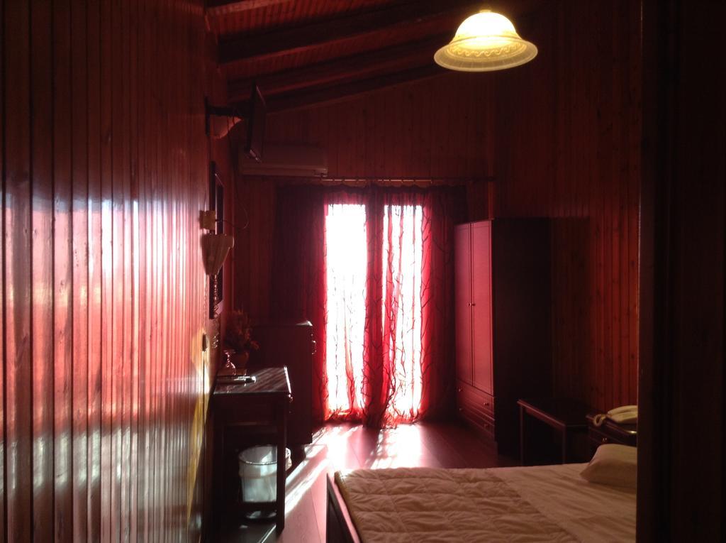 Hotel Lefas Delphi 외부 사진